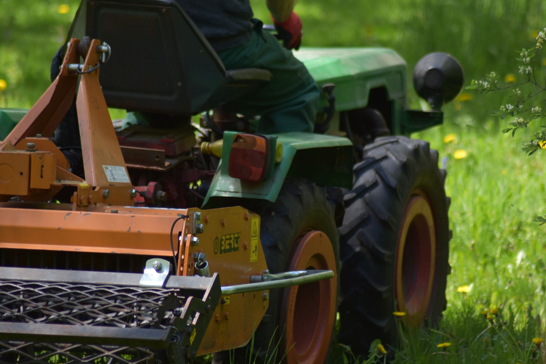 Aeration & Overseeding – Temple